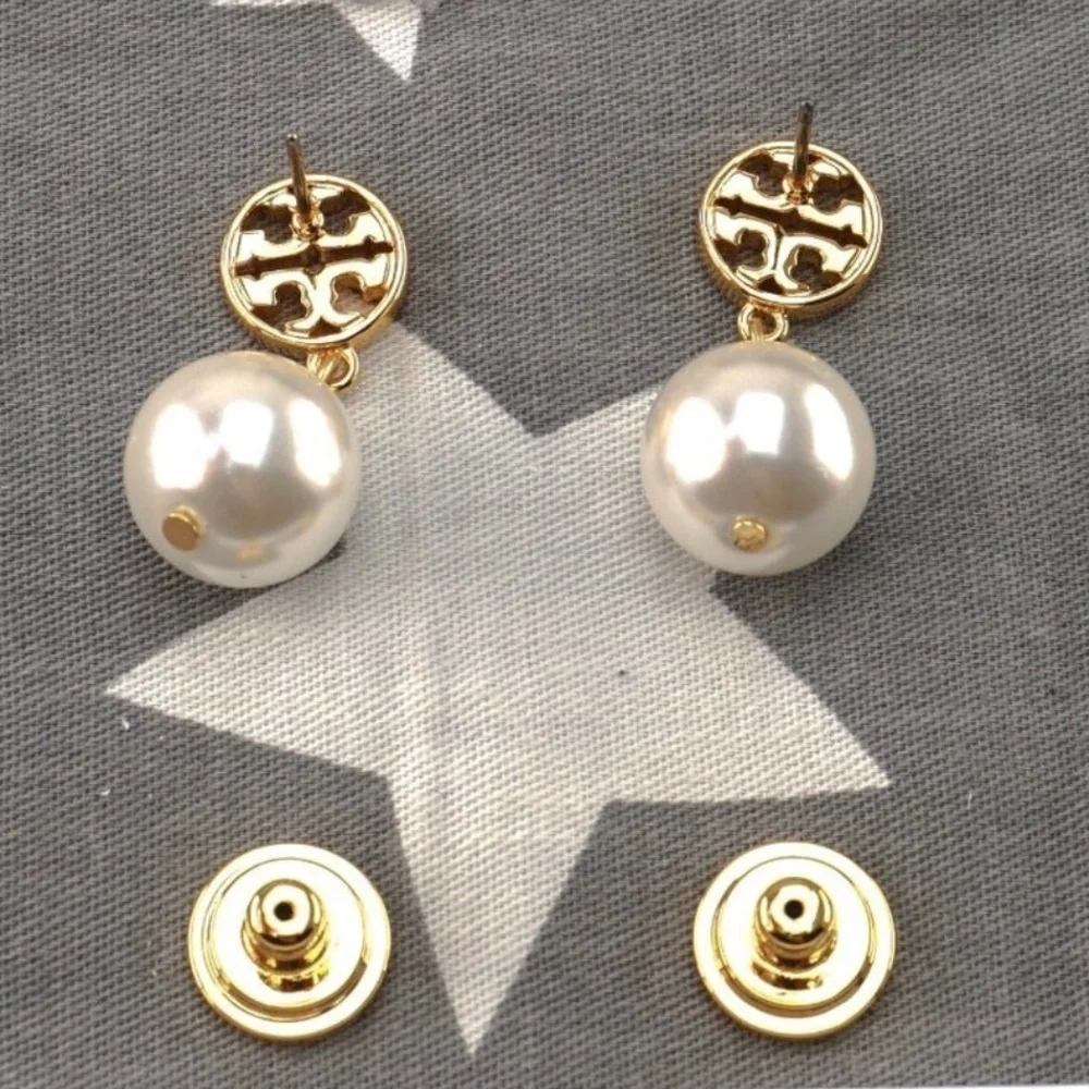 🔥🔥🔥Tory Burch Authentic Earrings At Awesome Prices To Buy Now & Save Price Firm